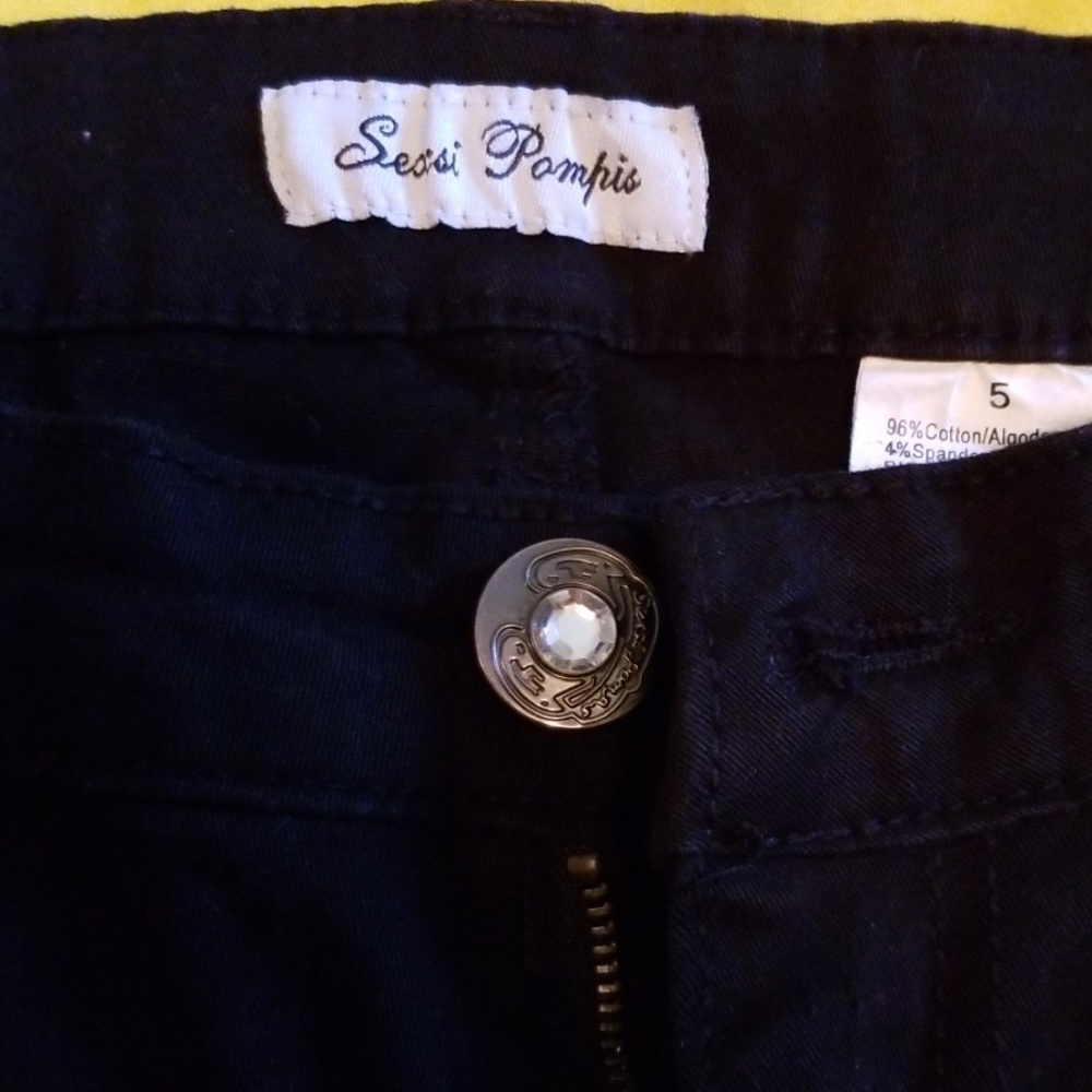 Jeans - Picture 3 of 3
